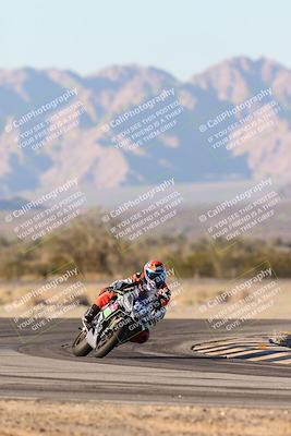 media/Dec-07-2025-CVMA (Sun) [[3e7d2de5dc]]/Race 18-Formula Twins-Formula 40 UL/